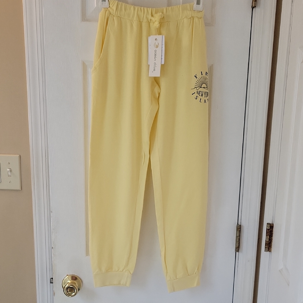 Ocean Drive New York Fire Island Light Yellow Kids Joggers NEW!